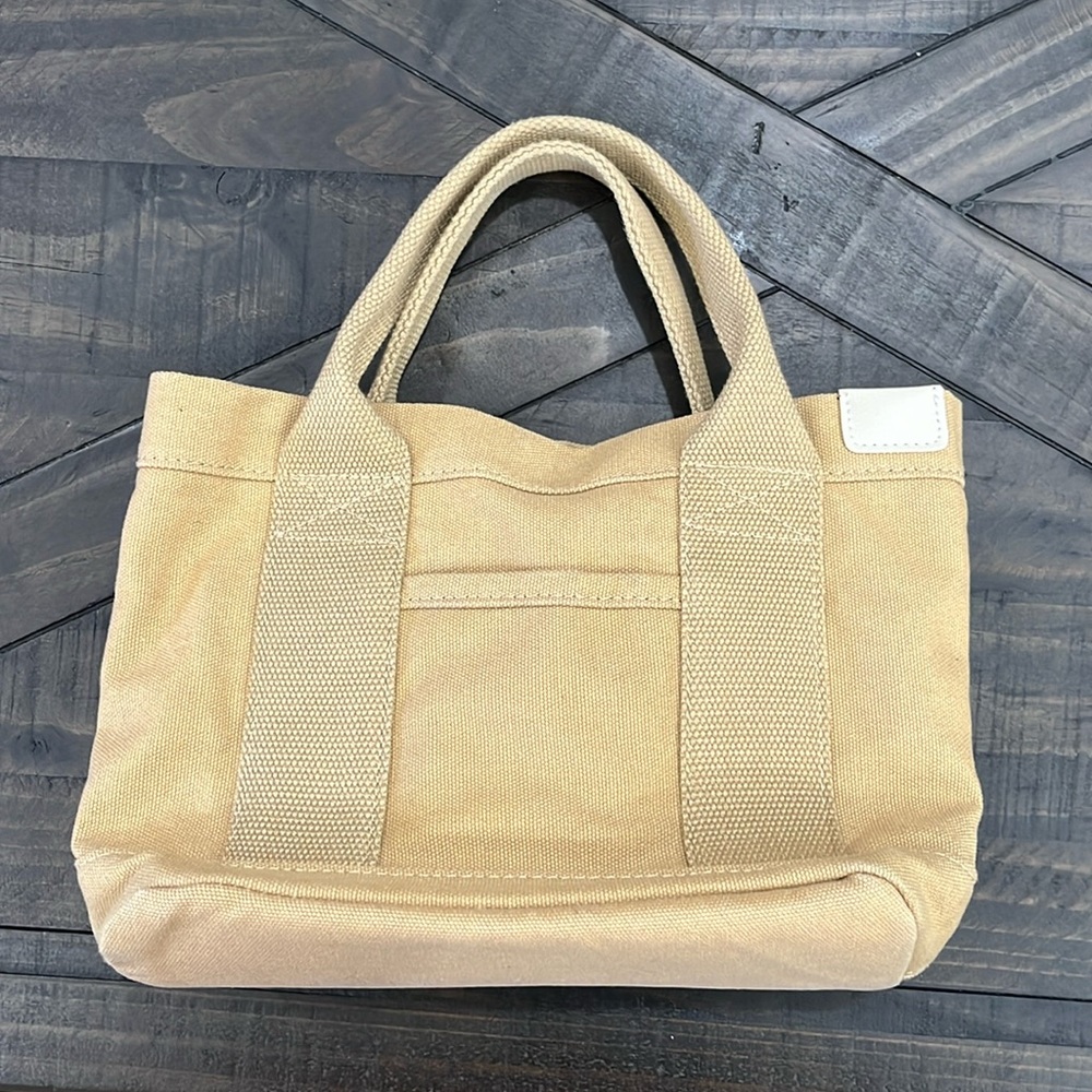 No brand canvas handbag